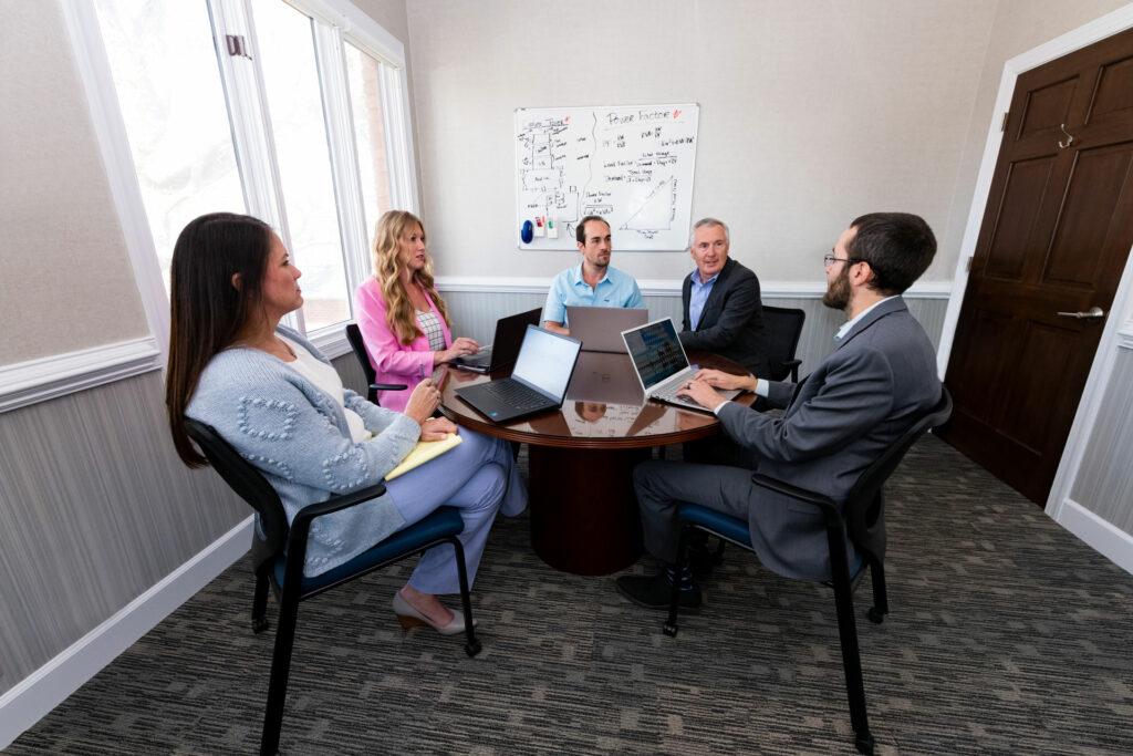 Analysts around table